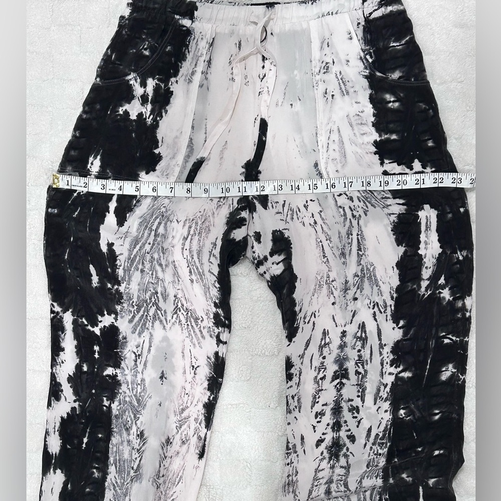RG Kane Tie-Dye Jogger Pants
Black/White Size L - Picture 9 of 9